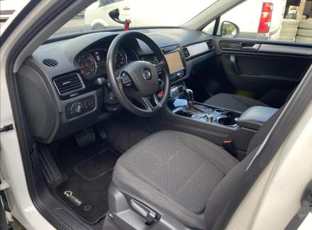 Volkswagen - Touareg