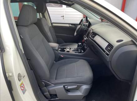 Volkswagen - Touareg