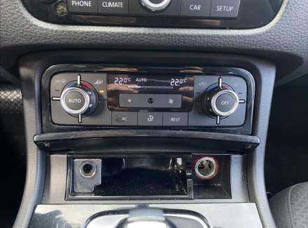 Volkswagen - Touareg