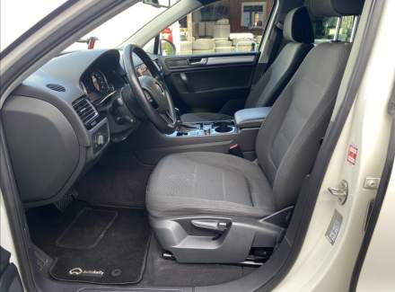 Volkswagen - Touareg