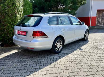 Volkswagen - Golf
