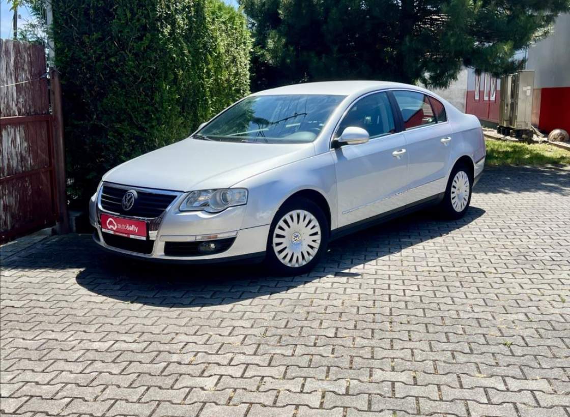 Volkswagen - Passat