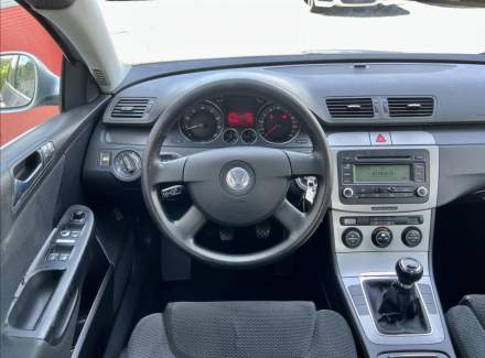 Volkswagen - Passat
