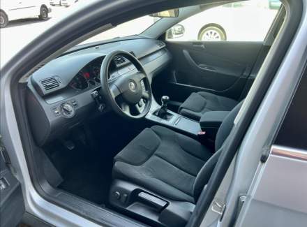 Volkswagen - Passat