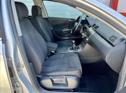 Volkswagen - Passat
