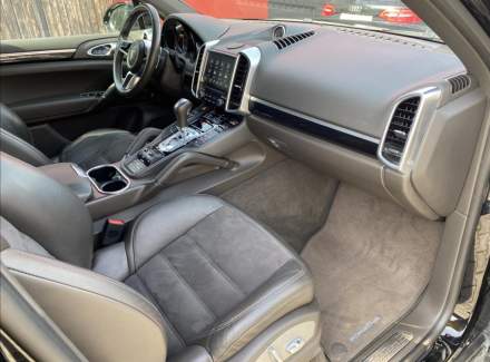 Porsche - Cayenne
