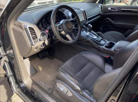 Porsche - Cayenne