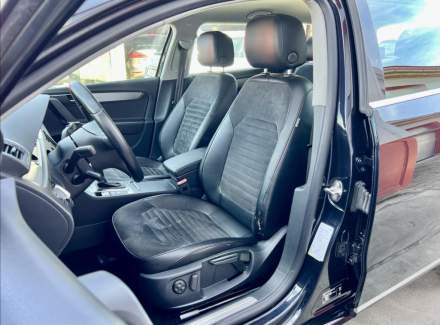Volkswagen - Passat