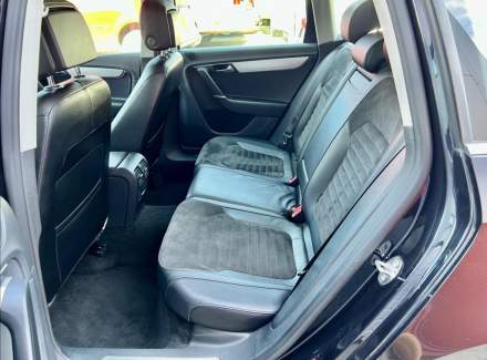 Volkswagen - Passat