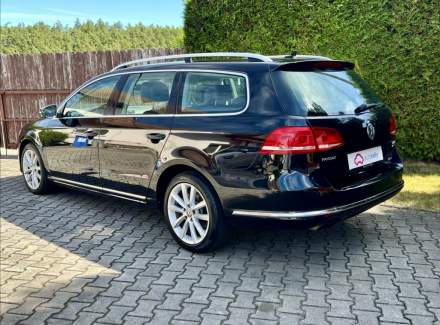 Volkswagen - Passat