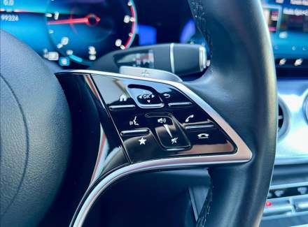 Mercedes-Benz - E-class