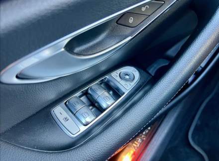 Mercedes-Benz - E-class