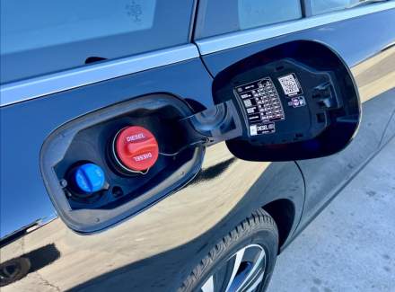 Mercedes-Benz - E-class