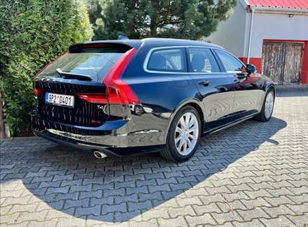 Volvo - V90