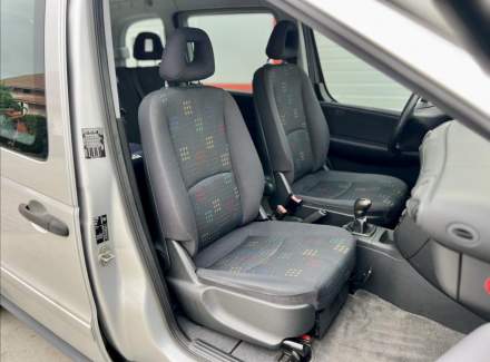 Mercedes-Benz - Vaneo