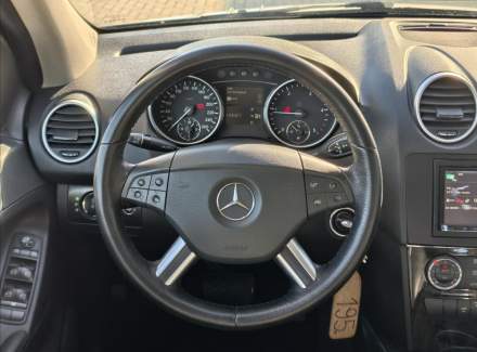 Mercedes-Benz - M-class