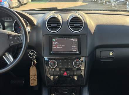 Mercedes-Benz - M-class