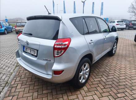 Toyota - RAV 4
