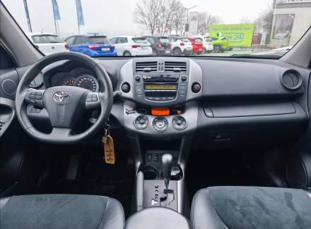 Toyota - RAV 4