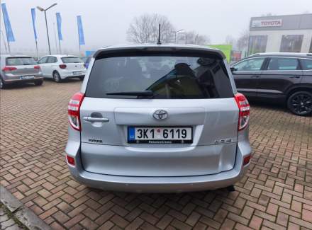 Toyota - RAV 4