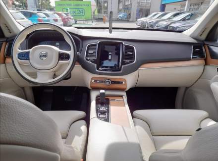 Volvo - XC90