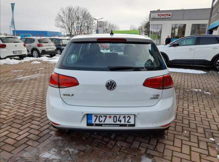 Volkswagen - Golf