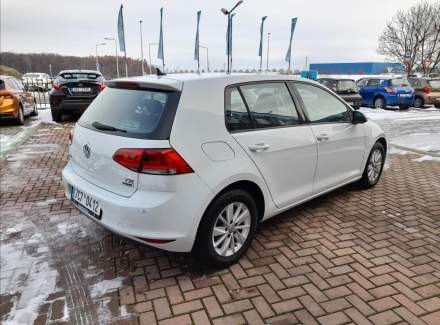Volkswagen - Golf