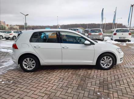 Volkswagen - Golf