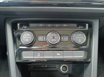 Volkswagen - Touran