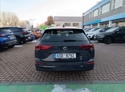 Volkswagen - Golf