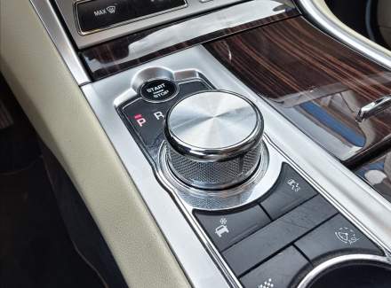 Jaguar - XF