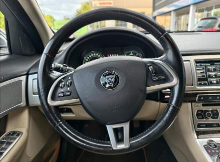 Jaguar - XF