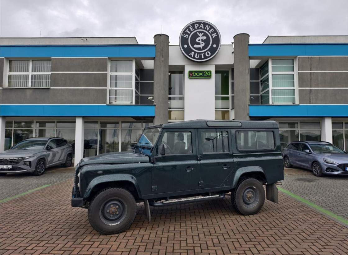 Land Rover - Defender
