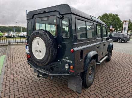Land Rover - Defender