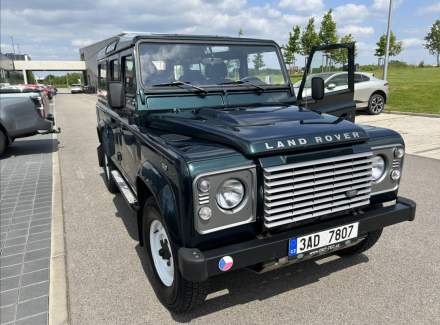 Land Rover - Defender
