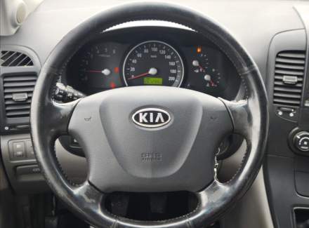Kia - Carnival