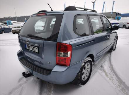 Kia - Carnival