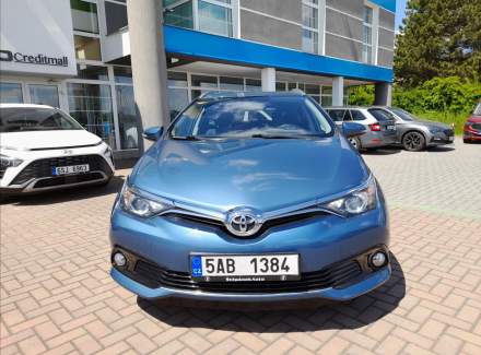 Toyota - Auris