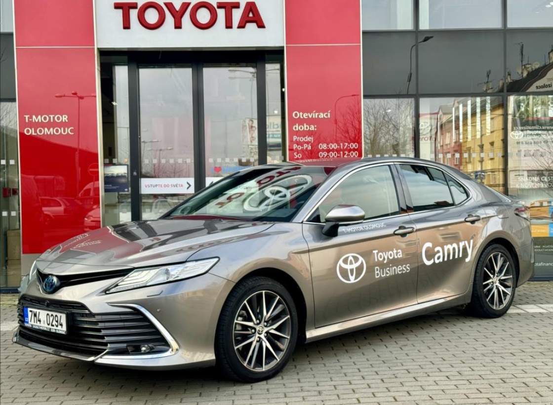 Toyota - Camry
