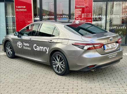 Toyota - Camry