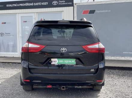 Toyota - Sienna