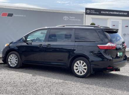Toyota - Sienna