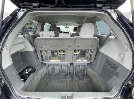 Toyota - Sienna