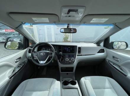 Toyota - Sienna