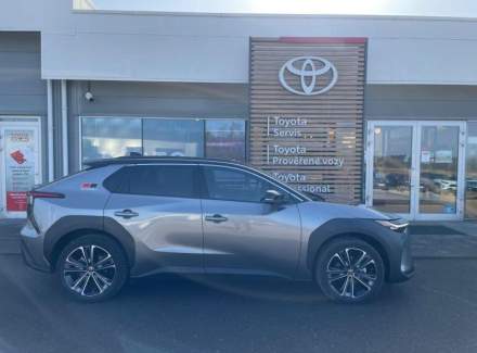 Toyota - bZ4X