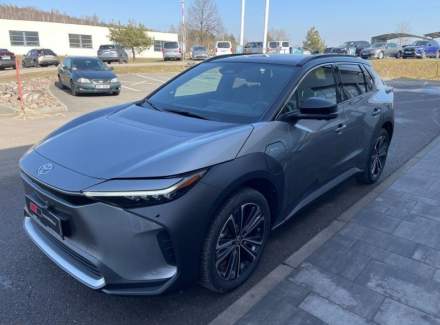 Toyota - bZ4X