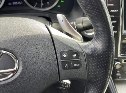 Lexus - IS