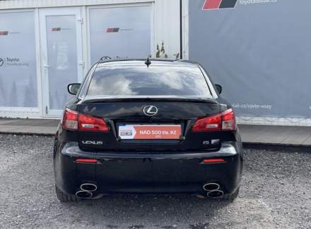 Lexus - IS