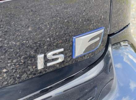 Lexus - IS