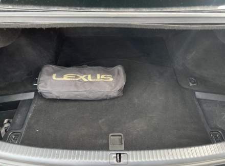 Lexus - IS
